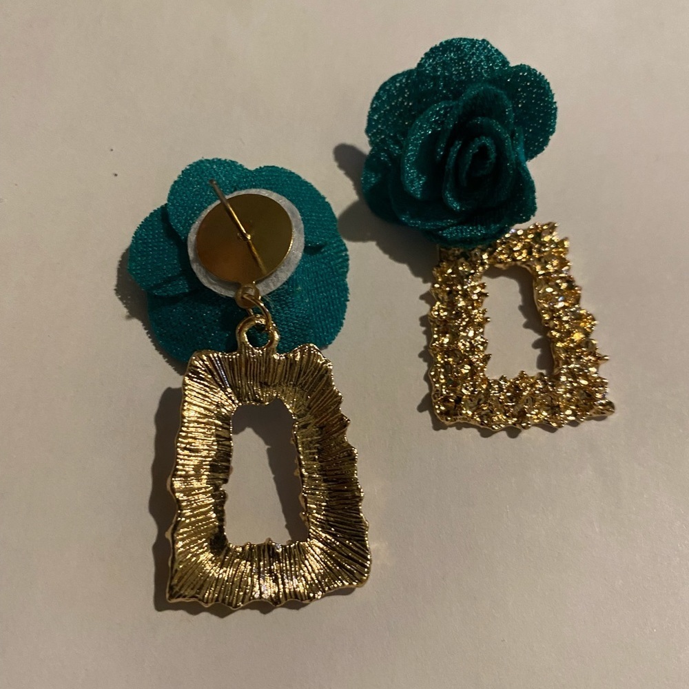 ✨❤️ Statement Rainbow Floral Drop Earrings | Gold Textured Rectangle Dangle 💛✨ - Picture 13 of 16